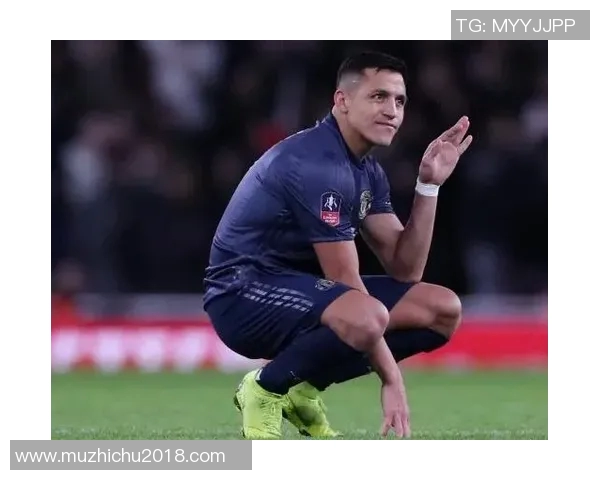 足球明星与记者的亲密瞬间大揭秘精彩图片合集